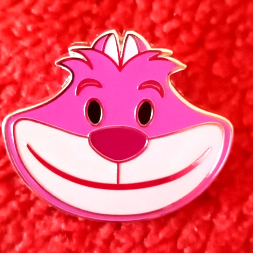 DISNEY CHESHIRE CAT PIN